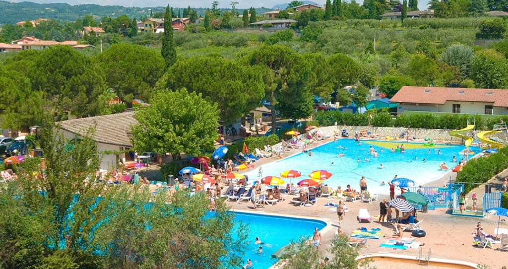 cisano-san-vito-piscine-camping-bardolino-lago-di-garda.png