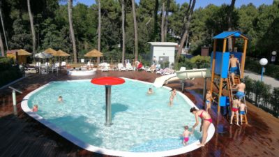 camping-piomboni-piscina.jpg